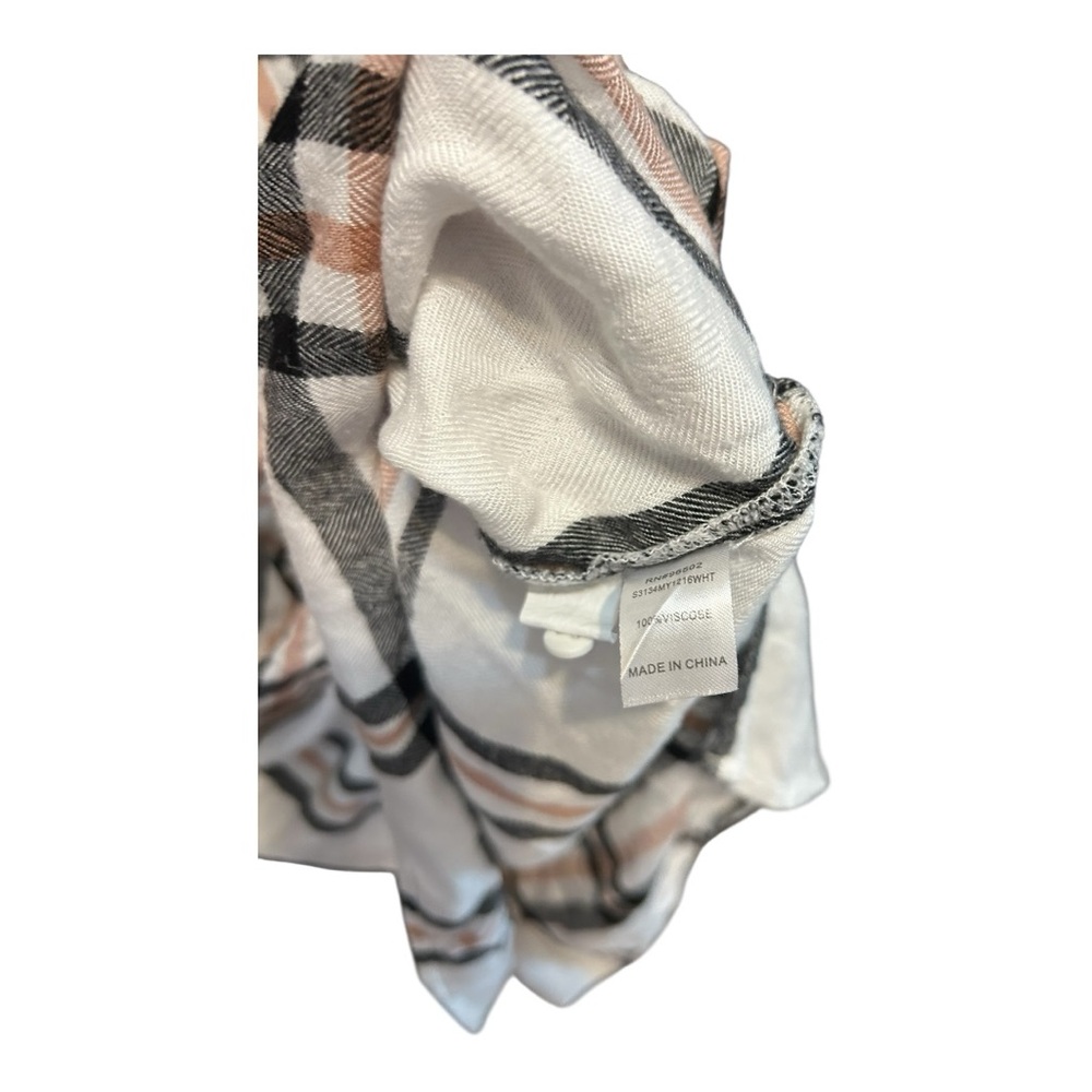 Charming Charlie White and Black Plaid Tunic - Picture 5 of 7